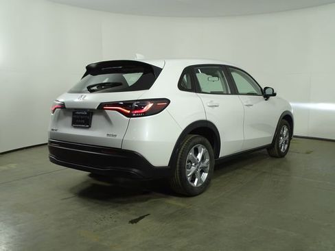 Used 2025 Honda HR-V LX image 41