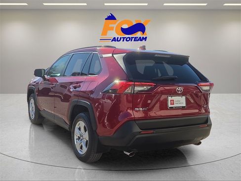 Used 2019 Toyota RAV4 XLE image 3