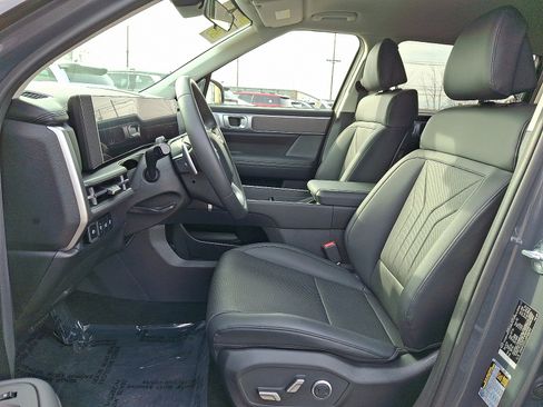 Used 2025 Hyundai Santa Fe SEL image 14