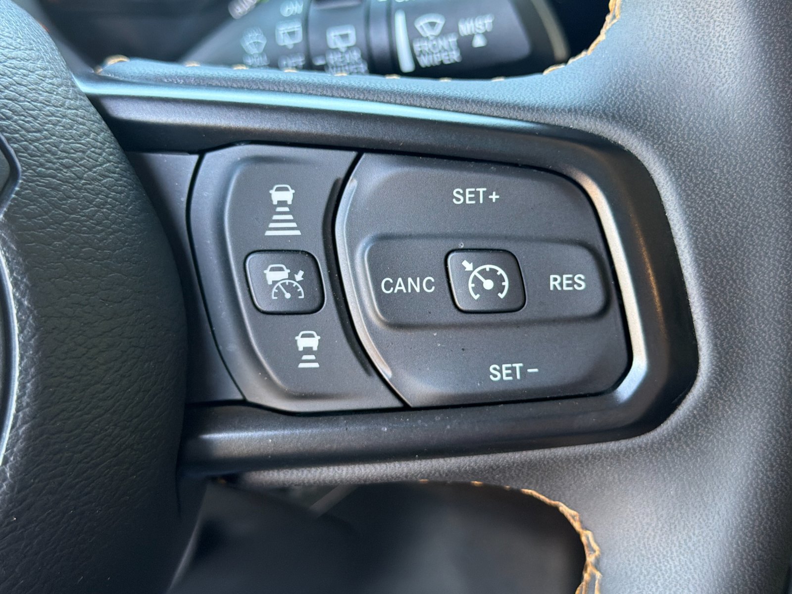 Used 2024 Jeep Wrangler Unlimited AWD/4WD image 30