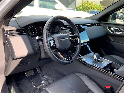 Used 2025 Land Rover Range Rover Velar Dynamic SE image 16