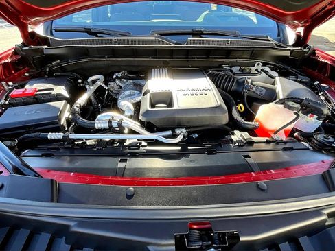 Used 2024 Chevrolet Suburban High Country image 37