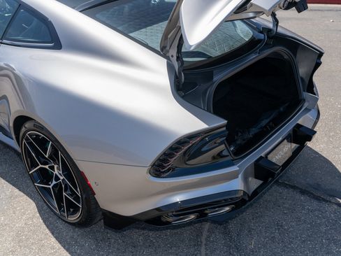 Used 2026 Aston Martin Vanquish image 11