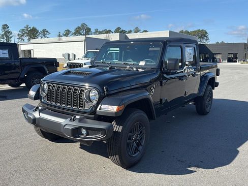 New 2025 Jeep Gladiator Sport image 3