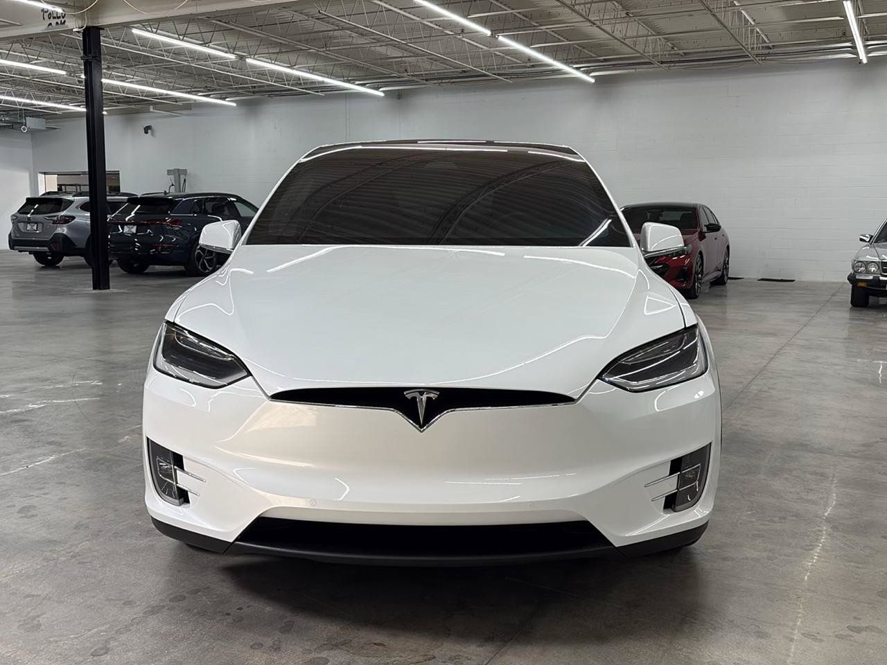 Used 2018 Tesla Model X 75D AWD/4WD image 3
