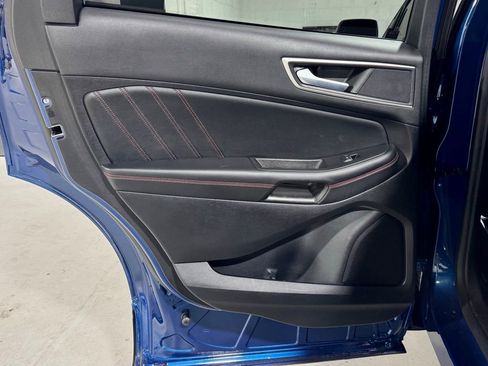 Used 2022 Ford Edge ST-Line image 24
