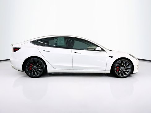 Used 2022 Tesla Model 3 Performance image 10