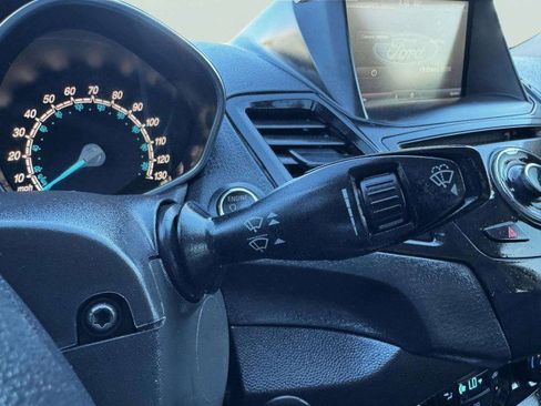 Used 2014 Ford Fiesta Titanium image 24