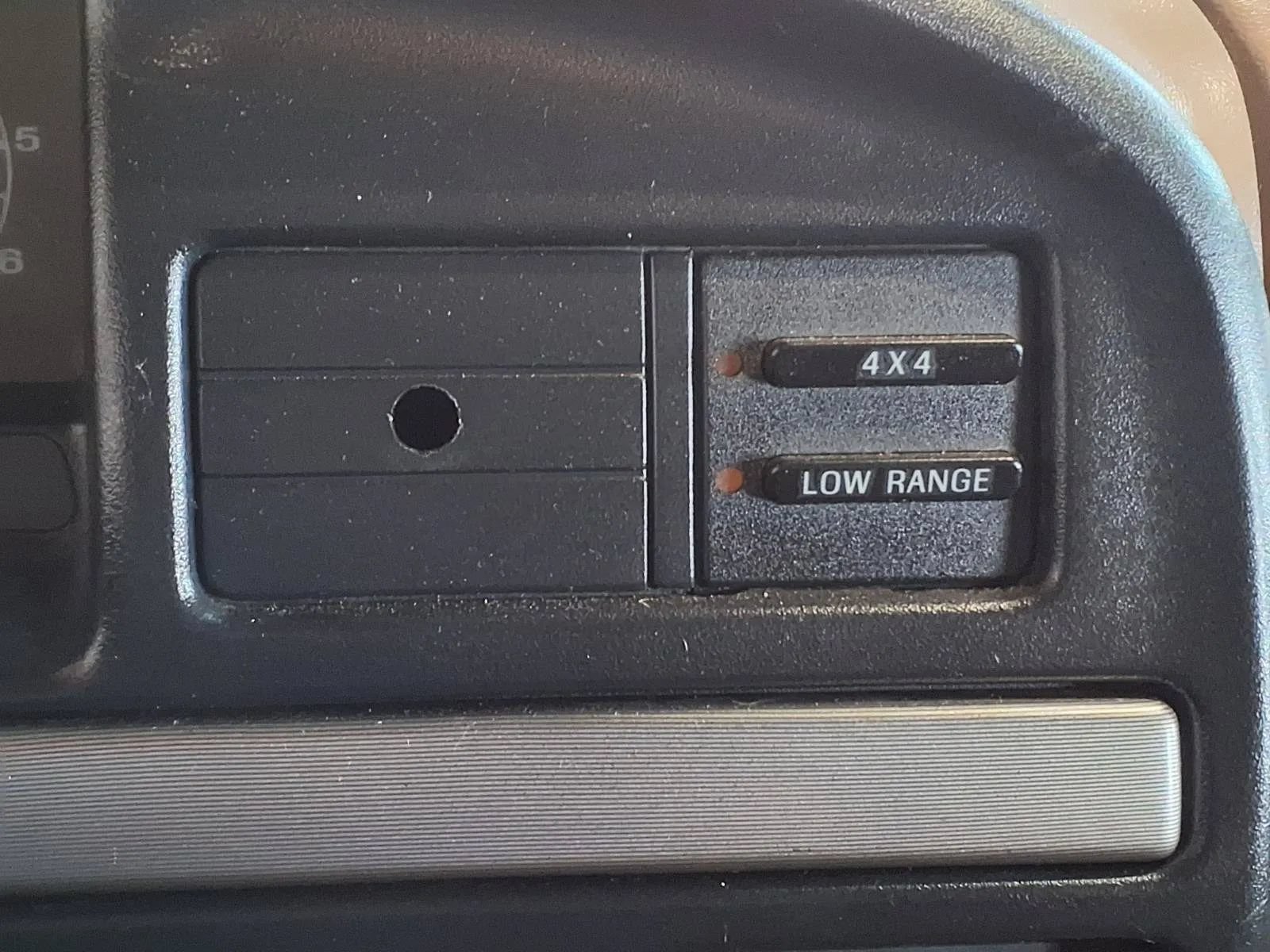 Used 1995 Ford Bronco Eddie Bauer AWD/4WD image 17