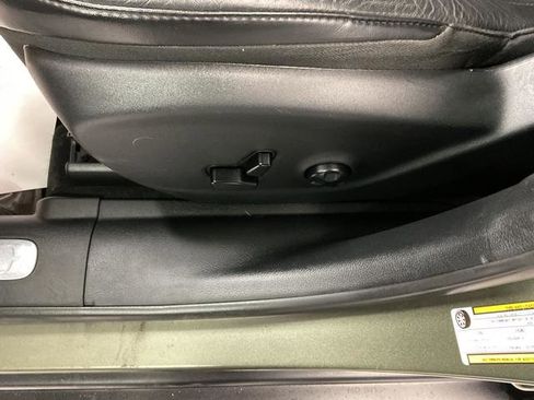 Used 2020 Jeep Cherokee Limited image 12