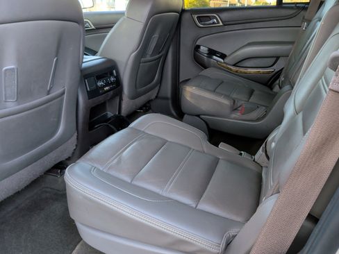 Used 2015 GMC Yukon Denali w/ Premium Package image 38