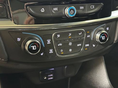 Used 2023 Chevrolet Traverse High Country AWD/4WD image 47
