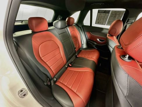 Used 2022 Mercedes-Benz GLC 300 4MATIC image 32