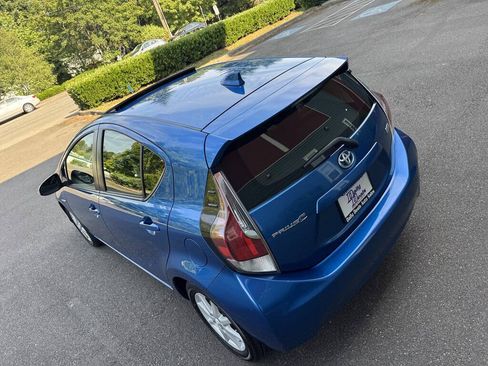 Used 2016 Toyota Prius C Three FWD image 11