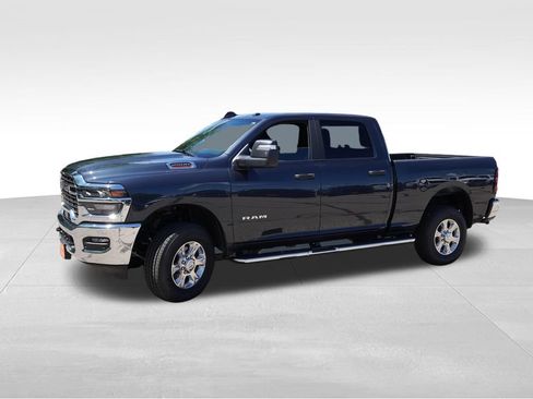 Certified 2026 RAM 2500 Big Horn AWD/4WD image 10