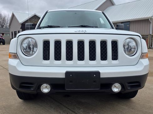 Used 2014 Jeep Patriot Latitude image 23