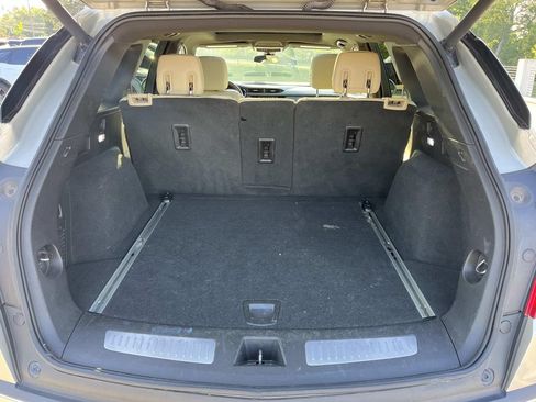 Used 2017 Cadillac XT5 Luxury w/ Driver Awareness Package FWD image 21