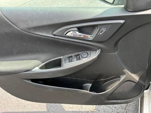Used 2023 Chevrolet Malibu LS FWD image 11