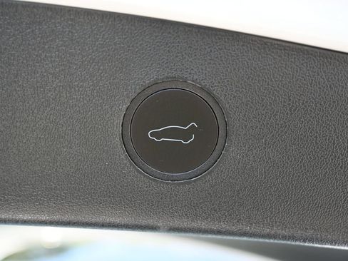 Used 2023 Tesla Model 3 Standard Range RWD image 15