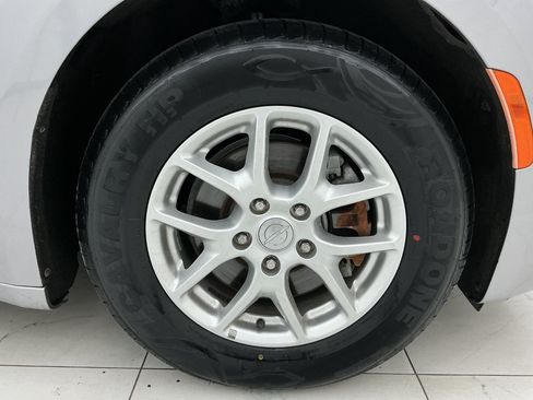 Used 2020 Chrysler Pacifica Touring-L FWD image 46