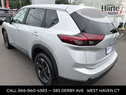 Certified 2025 Nissan Rogue SV AWD/4WD image 6