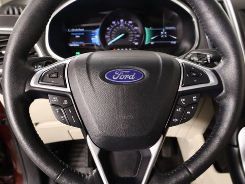 Used 2018 Ford Edge Titanium w/ Equipment Group 302A image 3