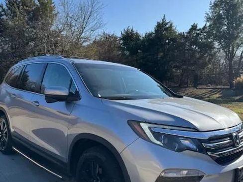 Used 2017 Honda Pilot EX-L image 4