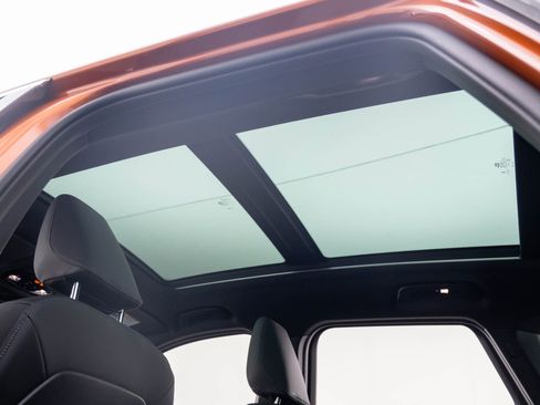 Certified 2025 BMW X1 xDrive28i AWD/4WD image 19