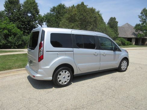 Used 2022 Ford Transit Connect XLT FWD image 10