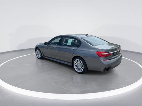 Used 2017 BMW 750i xDrive AWD/4WD image 5