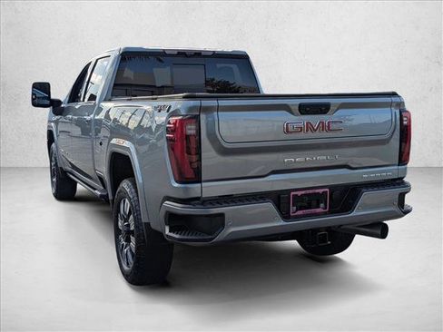 Used 2024 GMC Sierra 2500 Denali w/ Denali Reserve Package image 7