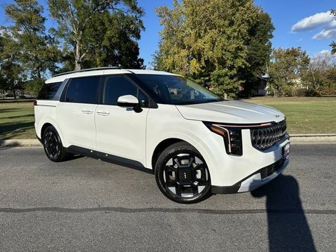 New 2026 Kia Carnival EX image 2