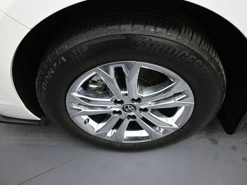 Certified 2023 Toyota Sienna XSE w/ XSE Plus Package image 14