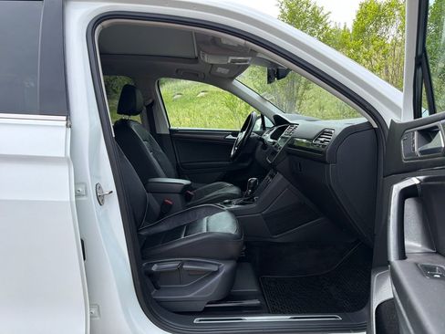 Used 2019 Volkswagen Tiguan SEL Premium AWD/4WD image 33