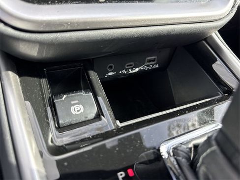 Certified 2023 Subaru Outback Premium image 21