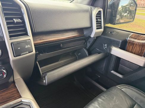 Used 2019 Ford F150 Lariat w/ Trailer Tow Package AWD/4WD image 42