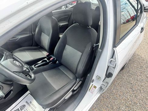 Used 2023 Nissan Versa S FWD image 37