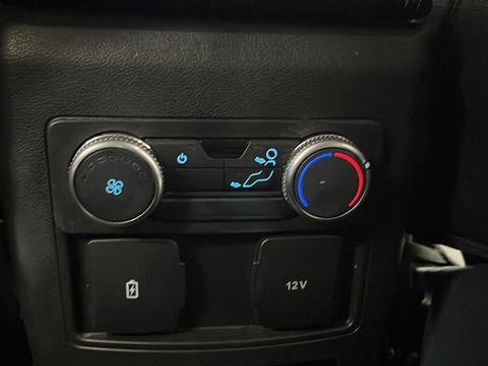 Used 2021 Ford Explorer XLT w/ XLT Sport Appearance Package image 38