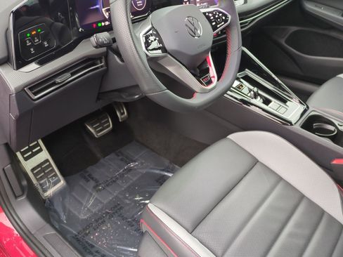 Used 2024 Volkswagen GTI Autobahn image 17