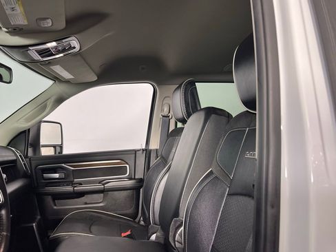 Used 2024 RAM 2500 Laramie image 24