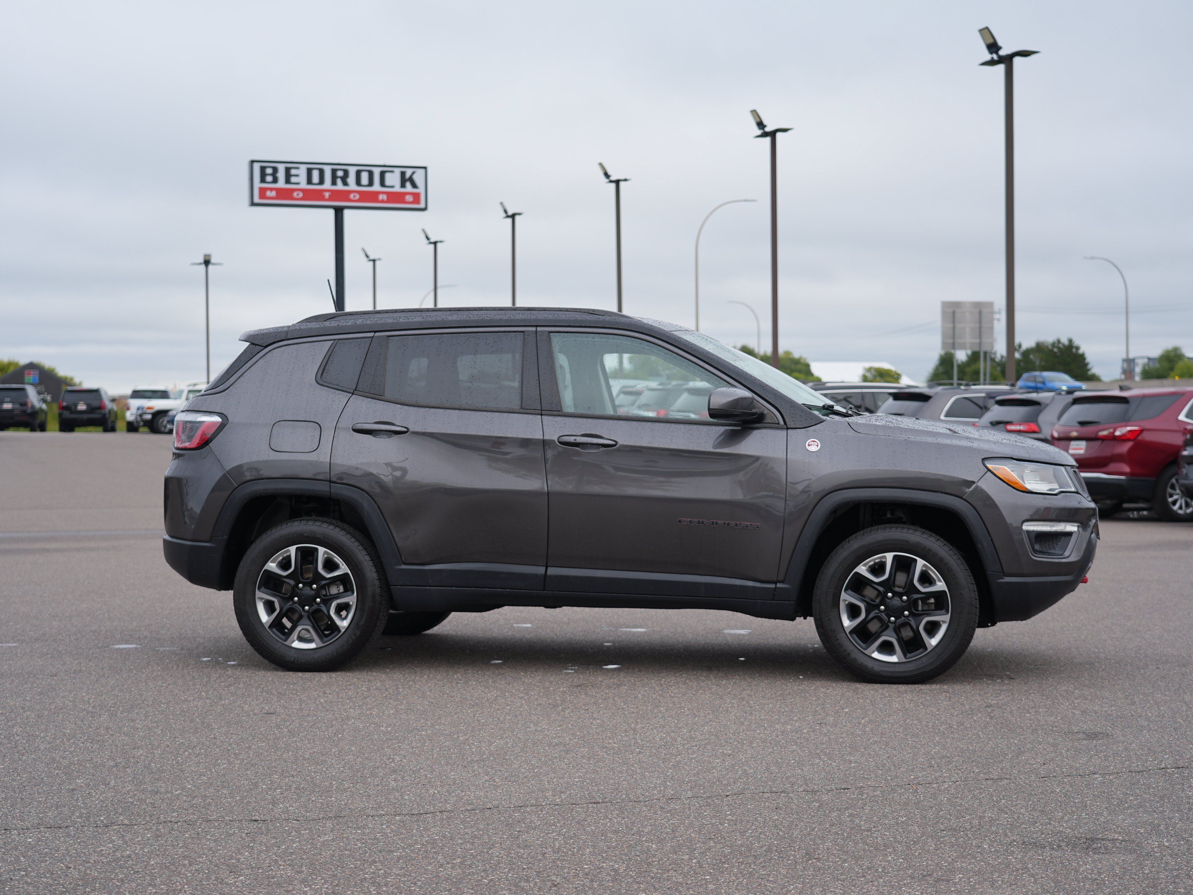 Used 2017 Jeep Compass Trailhawk AWD/4WD image 2