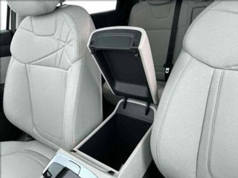 New 2025 Hyundai Tucson SEL image 18