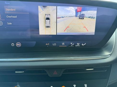 Used 2025 Buick Envision Preferred AWD/4WD image 17