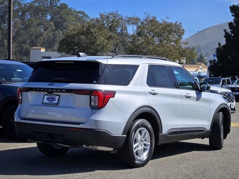 New 2026 Ford Explorer Active AWD/4WD image 4