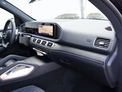 New 2026 Mercedes-Benz GLE 53 AMG 4MATIC image 12