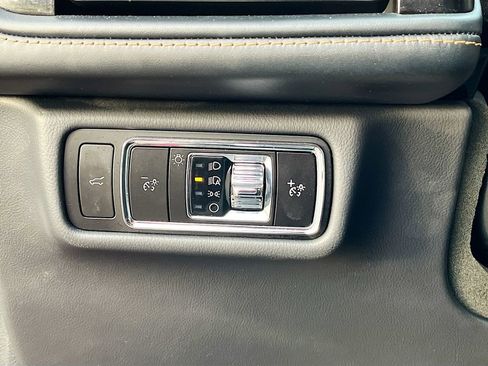 Used 2025 Lincoln Aviator Black Label image 10