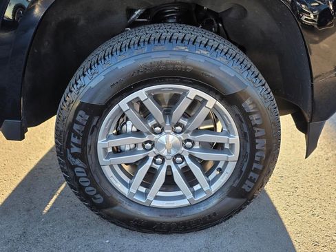 Used 2025 Chevrolet Colorado LT w/ Advanced Trailering Package image 8