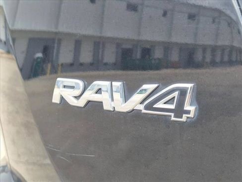 Used 2017 Toyota RAV4 XLE FWD image 13