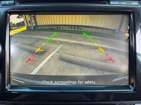 Used 2016 Nissan Maxima 3.5 SV FWD image 17