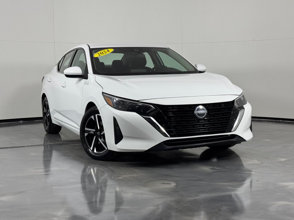 Used 2024 Nissan Sentra SV FWD image 2